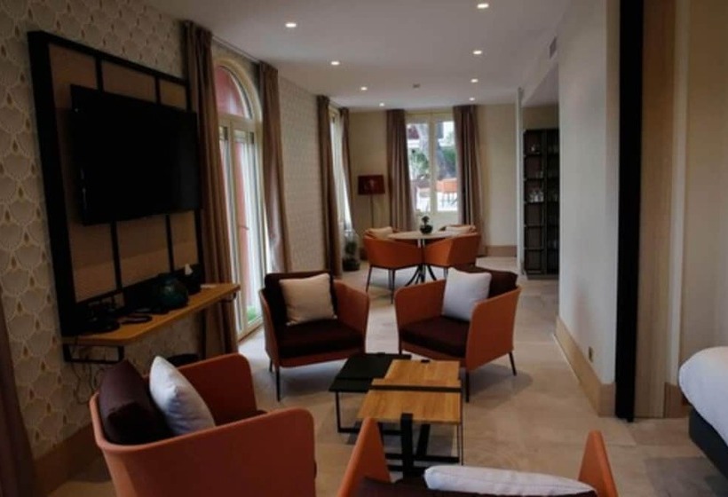 سوییت با چشم‌انداز دریا, Splendid Hôtel & Spa
