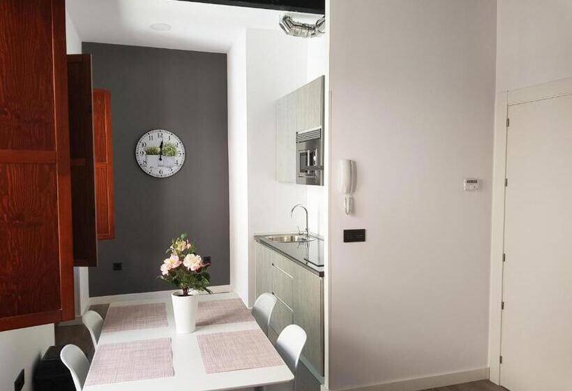 Студия Стандарт, Apartamentos Granada Deluxe 3000