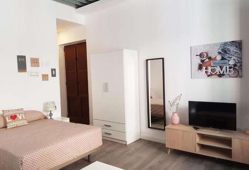 Студия Стандарт, Apartamentos Granada Deluxe 3000