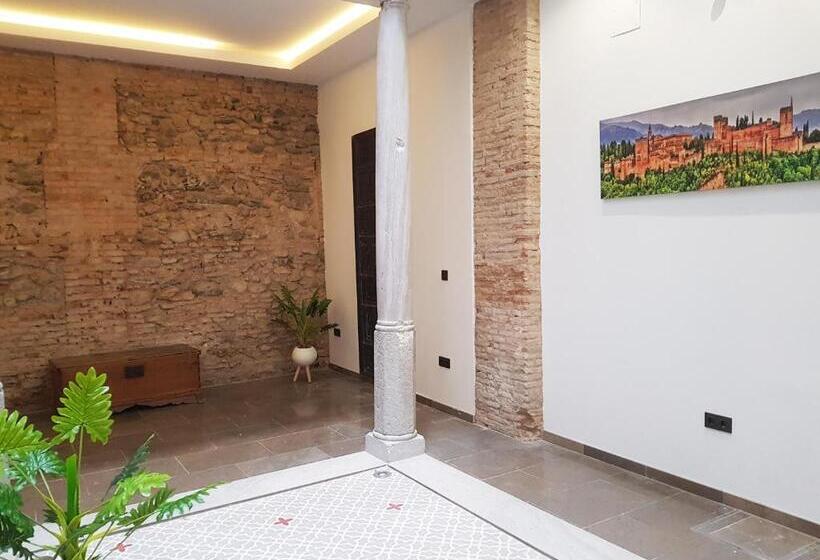Студия Стандарт, Apartamentos Granada Deluxe 3000