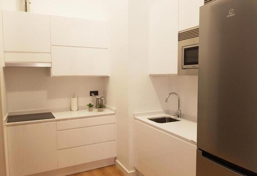 Апартаменты 2 Спальни, Apartamentos Granada Deluxe 3000