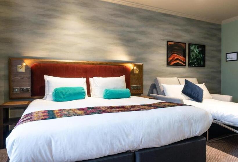 اتاق خانوادگی, The Pine Marten By Innkeeper S Collection