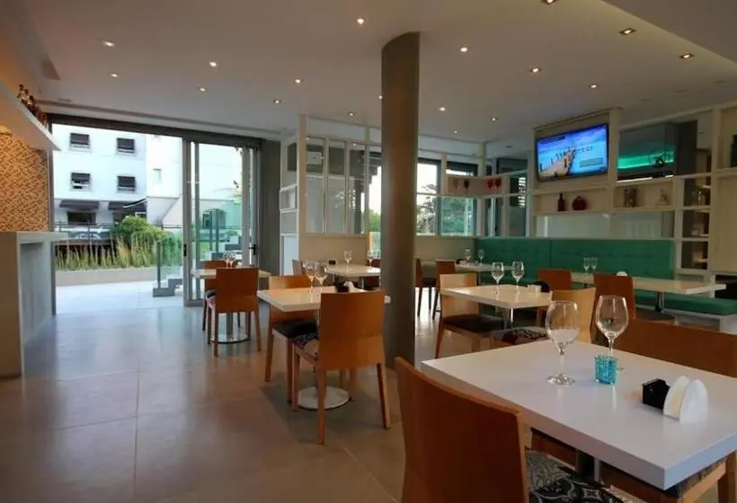 テラス付き１ベッドルームアパートメント, La Gavea