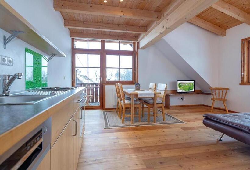 Апартаменты 2 Спальни с Балконом, Schullerhof