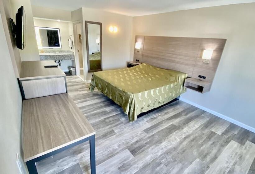 Люкс, Brentwood Inn & Suites