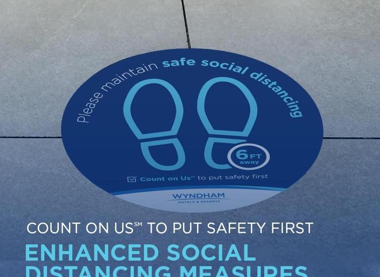 스탠다드 룸, Days Inn & Suites By Wyndham   Canton First Monday Trade Days