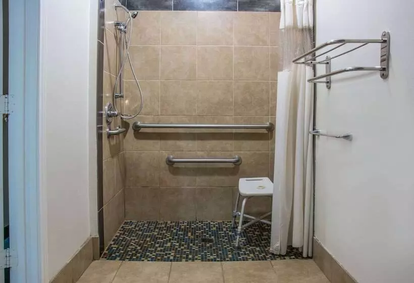 سوئیت برای معلولان, Days Inn By Wyndham Humble/houston Intercontinental Airport