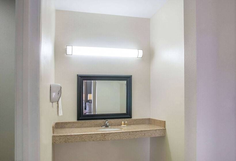 身障者適用スイートルーム, Days Inn By Wyndham Humble/houston Intercontinental Airport