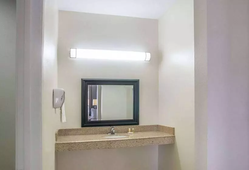 سوئیت برای معلولان, Days Inn By Wyndham Humble/houston Intercontinental Airport