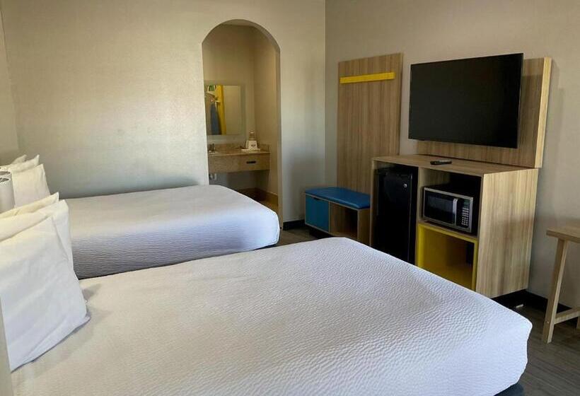 ２ダブルベッドのスタンダードルーム, Days Inn By Wyndham Humble/houston Intercontinental Airport