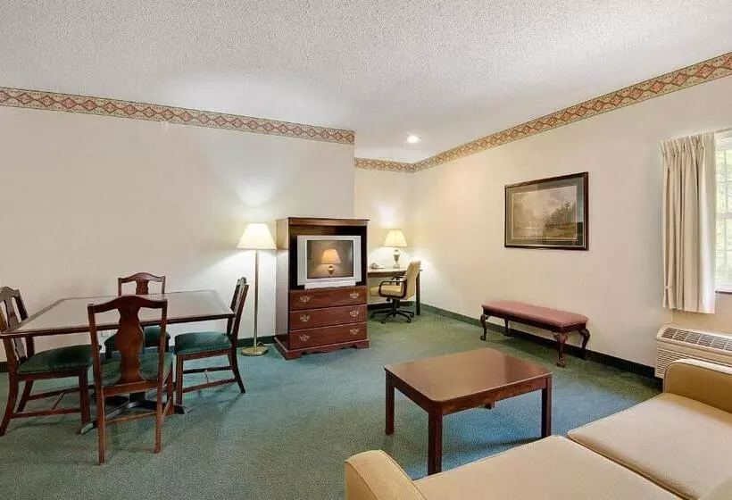 キングサイズベッドのデラックススイート, Days Inn By Wyndham Lisbon