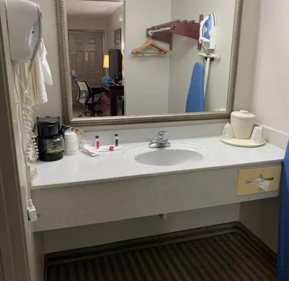 Standard-huone King-vuode, Days Inn By Wyndham Ocean Springs