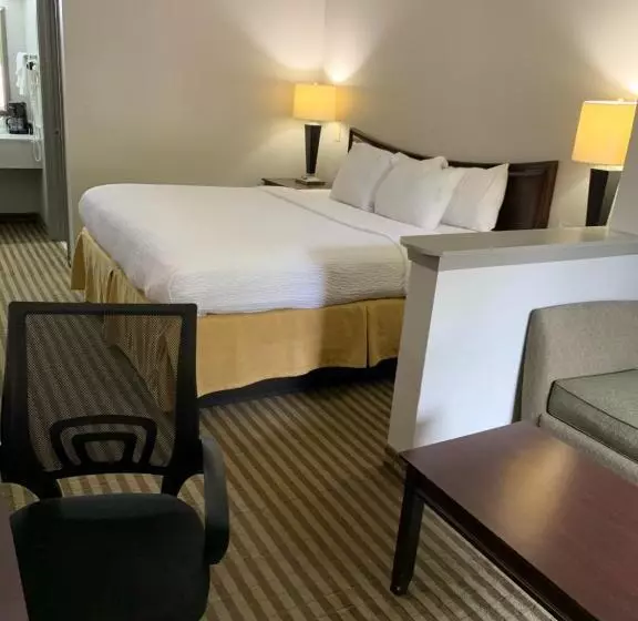 Sviitti King-vuode, Days Inn By Wyndham Ocean Springs