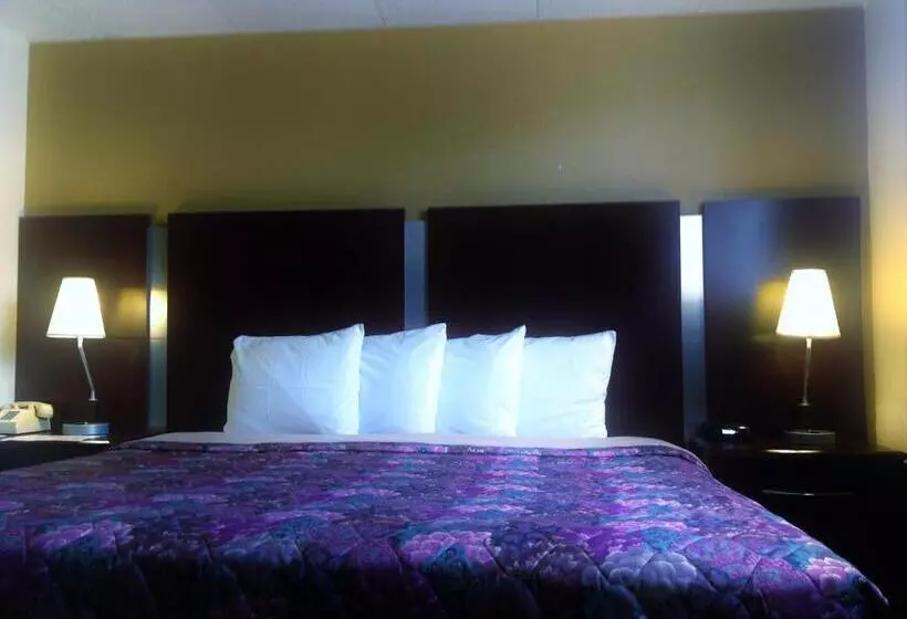 سوئیت با تخت بزرگ, Knights Inn Longview