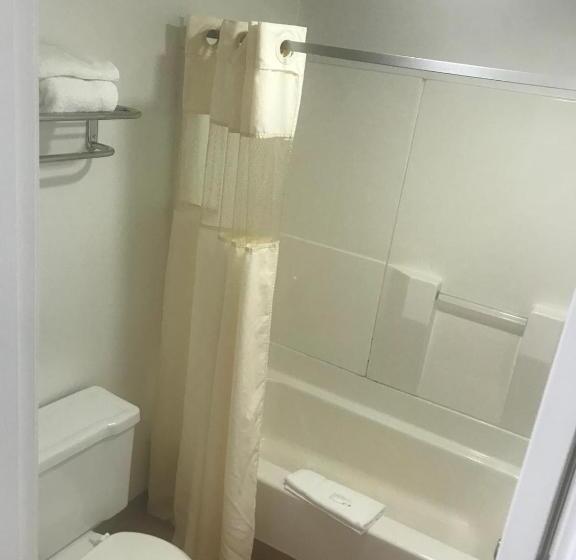 غرفة بريميوم, Motel 6 Centralia, WA - East