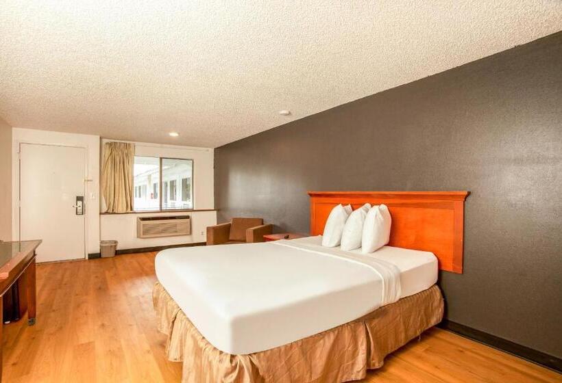 스탠다드 룸 킹사이즈 침대, Motel 6 Centralia, WA - East