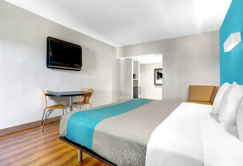 غرفة قياسية سرير كينج, Motel 6 Jacksonville, Nc