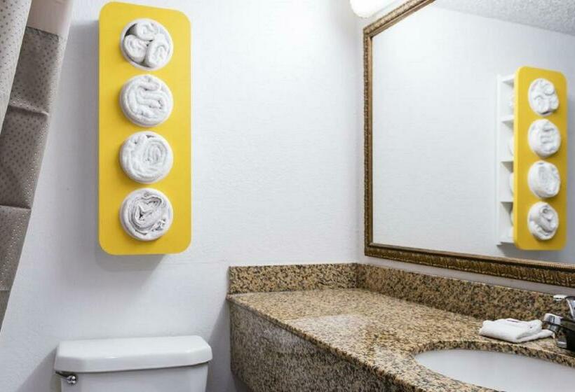 غرفة قياسية سرير كينج, Motel 6 Jacksonville, Nc