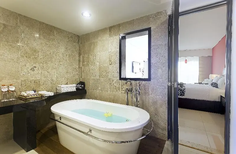اتاق کلاسیک چهارنفره, Tainan Haian Art Apartment