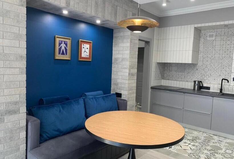 اتاق لوکس چهار تخته, Apart Hotel On Rynok Square