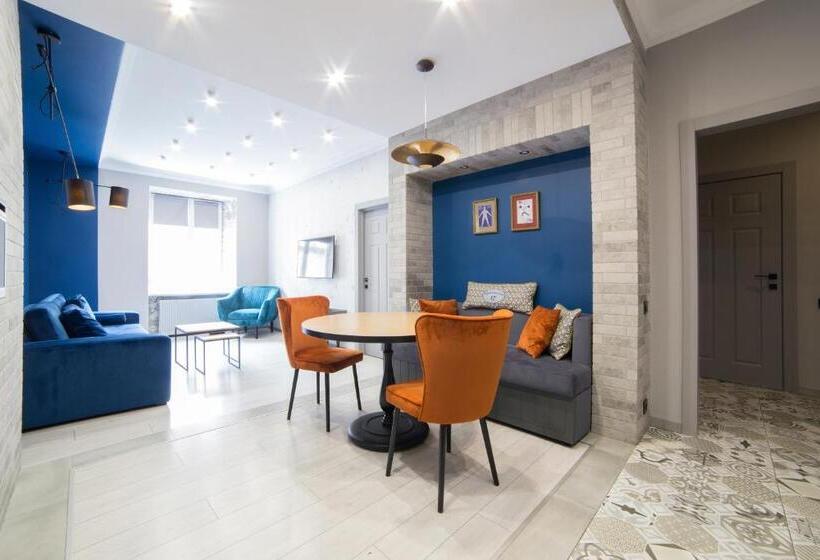 اتاق لوکس چهار تخته, Apart Hotel On Rynok Square