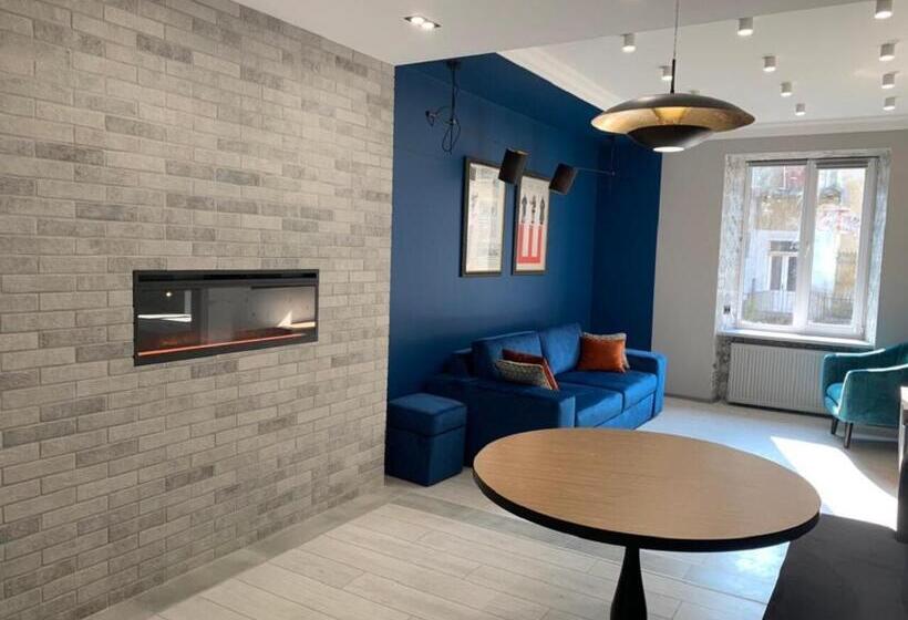 اتاق لوکس چهار تخته, Apart Hotel On Rynok Square