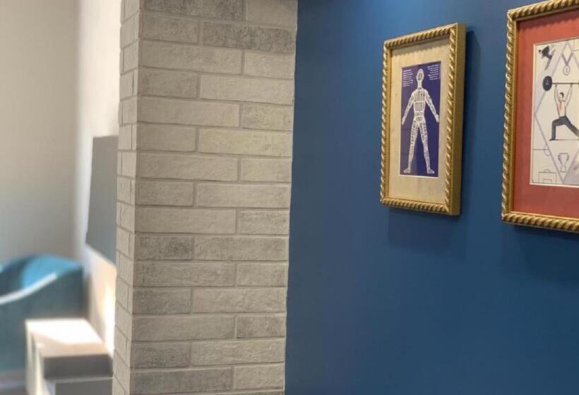 اتاق لوکس چهار تخته, Apart Hotel On Rynok Square