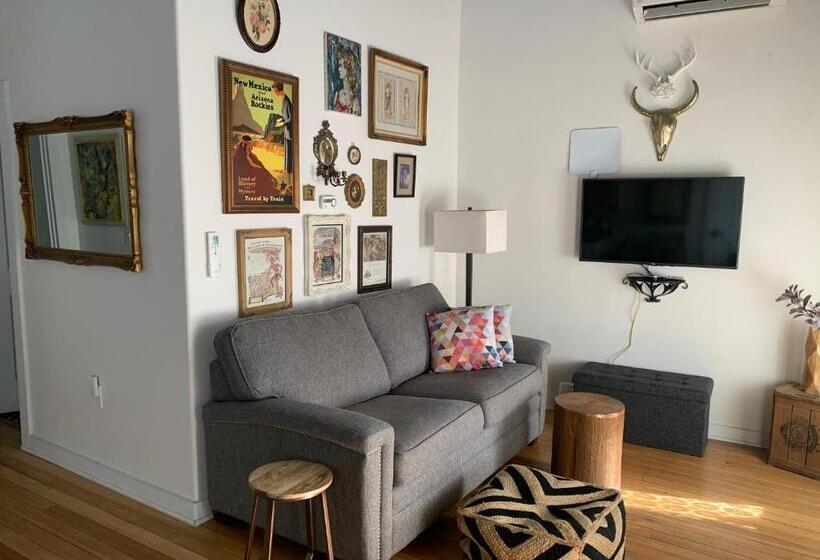 Suite Deluxe, Painted Lady Bed & Brew