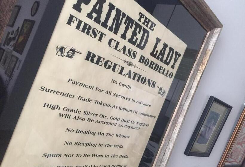 Suite Deluxe, Painted Lady Bed & Brew