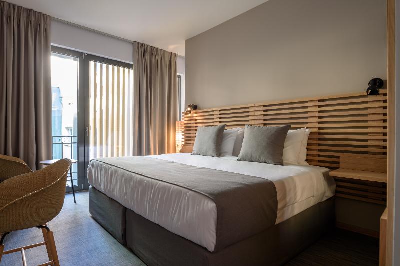 Superior Suite, Fos Downtown Suites