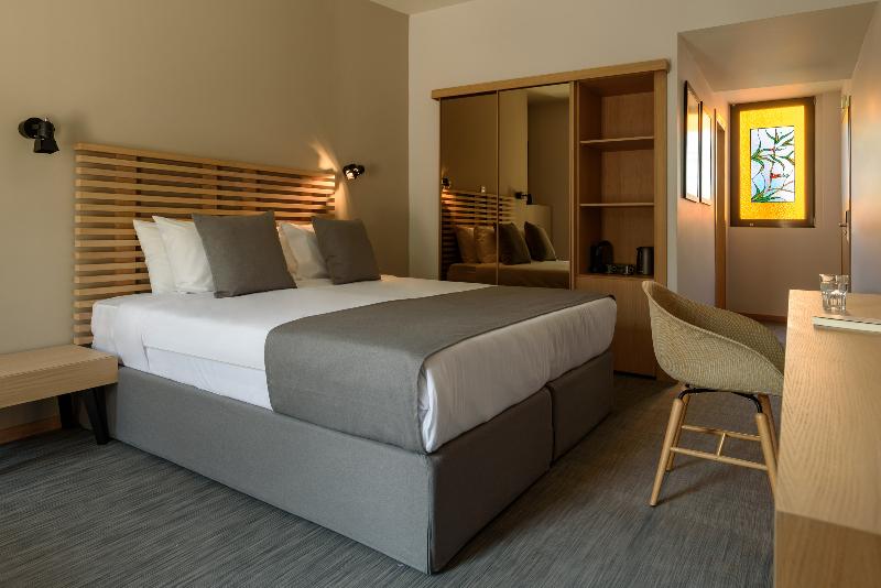 Lakosztály, Fos Downtown Suites