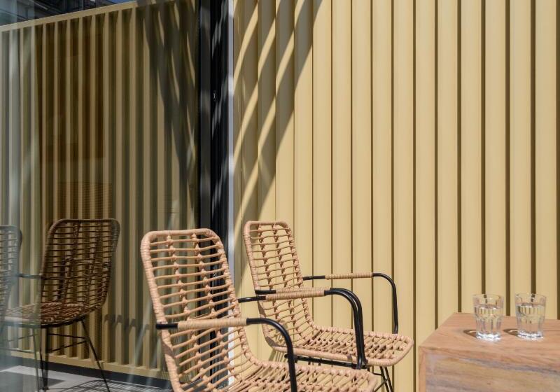 Lakosztály, Fos Downtown Suites