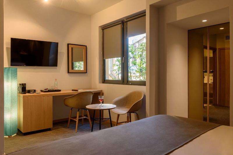 Deluxe Szoba, Fos Downtown Suites