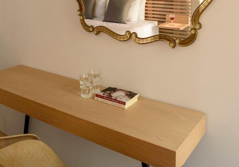 Deluxe Szoba, Fos Downtown Suites