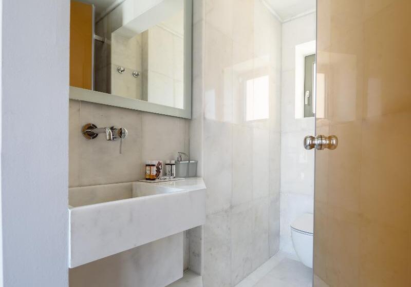 Lakosztály, Fos Downtown Suites