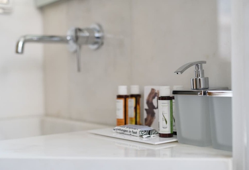 חדר דלוקס, Fos Downtown Suites