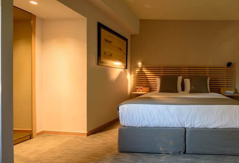 Deluxe Szoba, Fos Downtown Suites