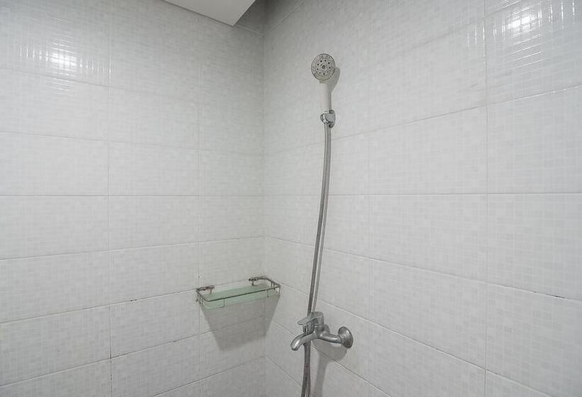 家庭间, Reddoorz Plus Near Undip Pleburan