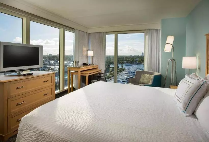 キングサイズベッドのスタンダードルーム, Courtyard by Marriott Fort Lauderdale Beach