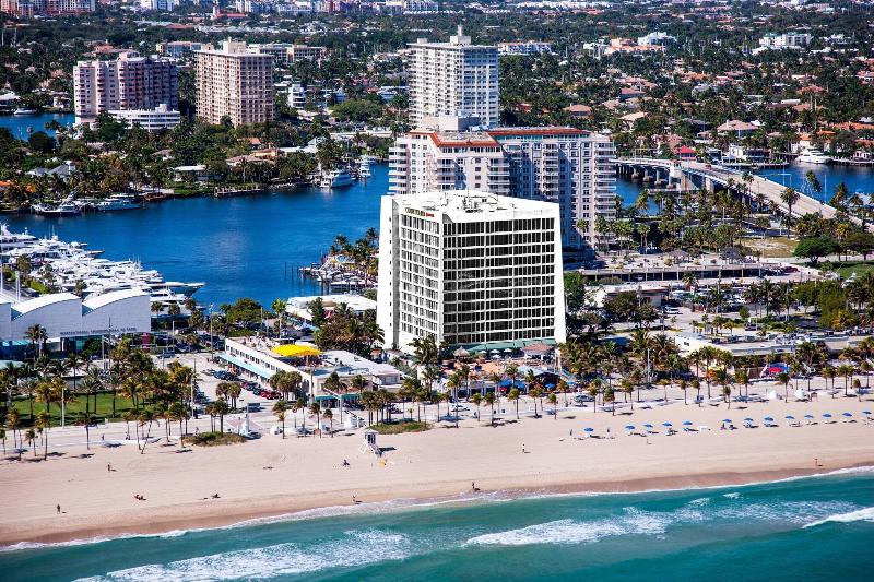 オーシャンビュースタンダードルーム, Courtyard by Marriott Fort Lauderdale Beach
