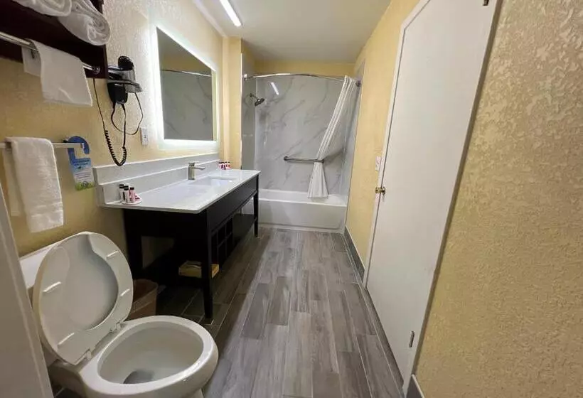 Sviitti, Days Inn By Wyndham Suites Fredericksburg