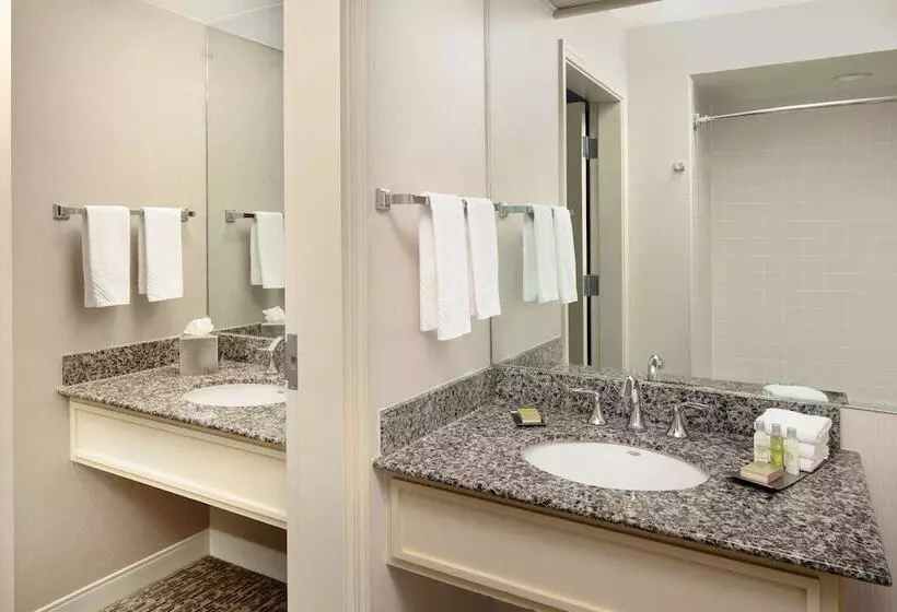 اتاق استاندارد, Doubletree By Hilton Sonoma   Wine Country