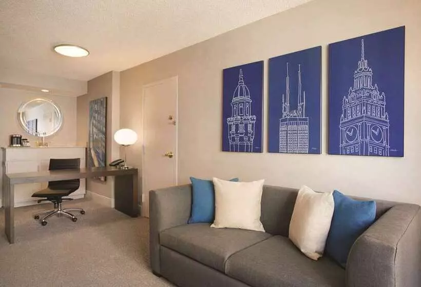 シティビュースイート, Hilton Chicago/magnificent Mile Suites