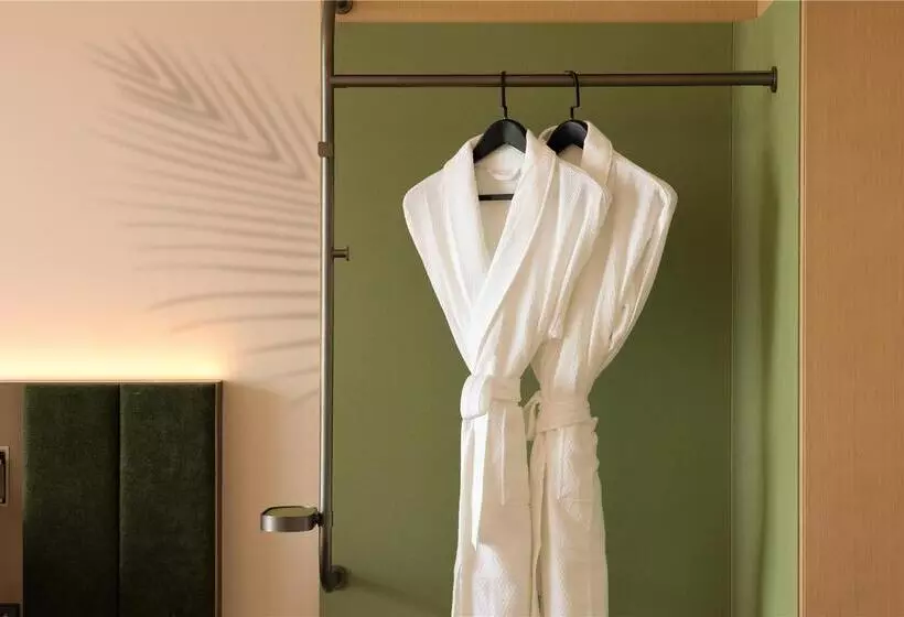 キングサイズベッドのスイートルーム, Hilton Chicago/magnificent Mile Suites