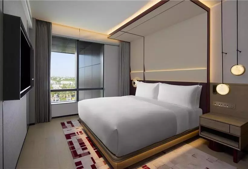 キングサイズベッドのスイートルーム, Hilton Chicago/magnificent Mile Suites