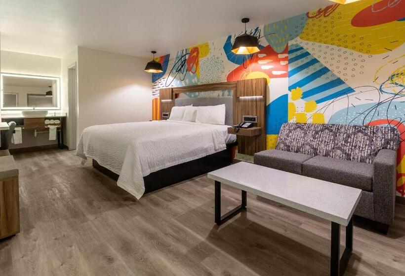 غرفة قياسية سرير كينج, Signature Inn Houston Galleria