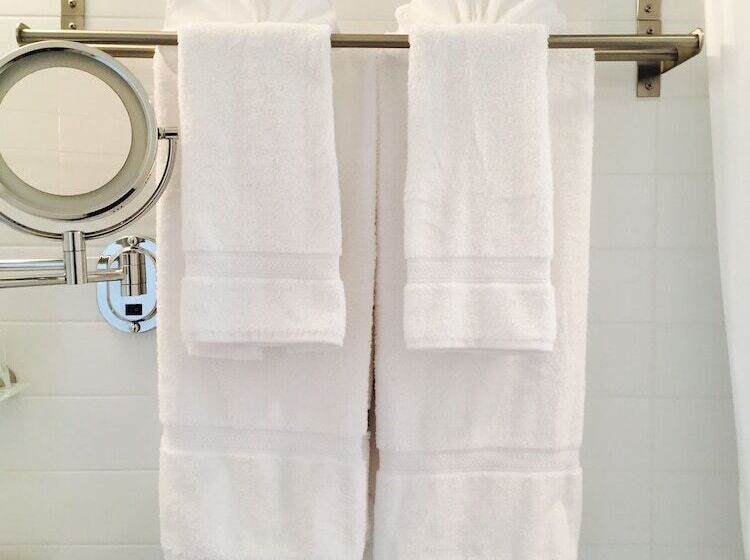 סוויטה, The Drake Inn