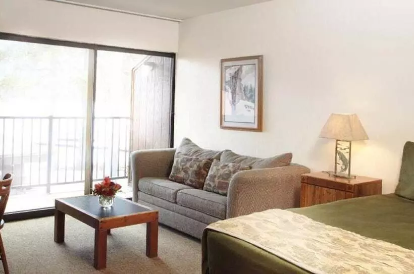 اتاق استاندارد با چشم‌انداز دریاچه, Donner Lake Village