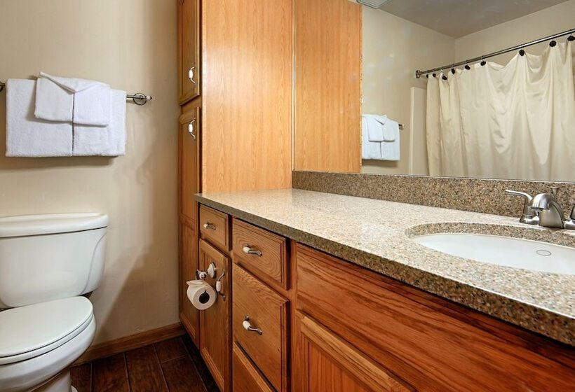 디럭스 스튜디오, Donner Lake Village