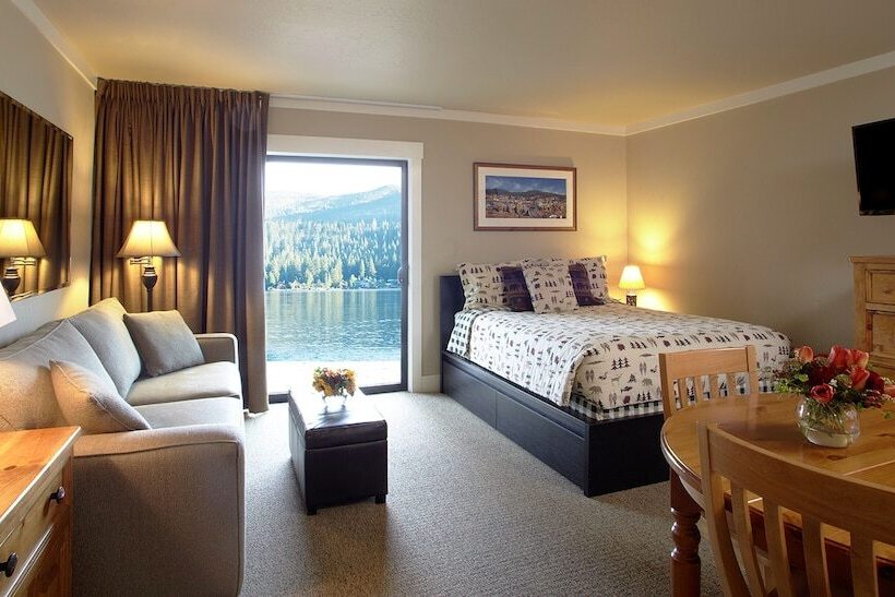 디럭스 스튜디오, Donner Lake Village